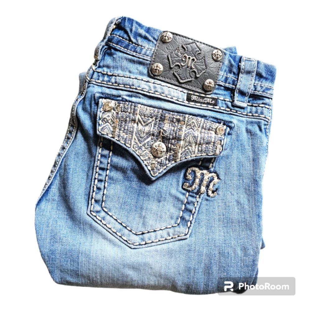 Miss Me Cropped Jeans